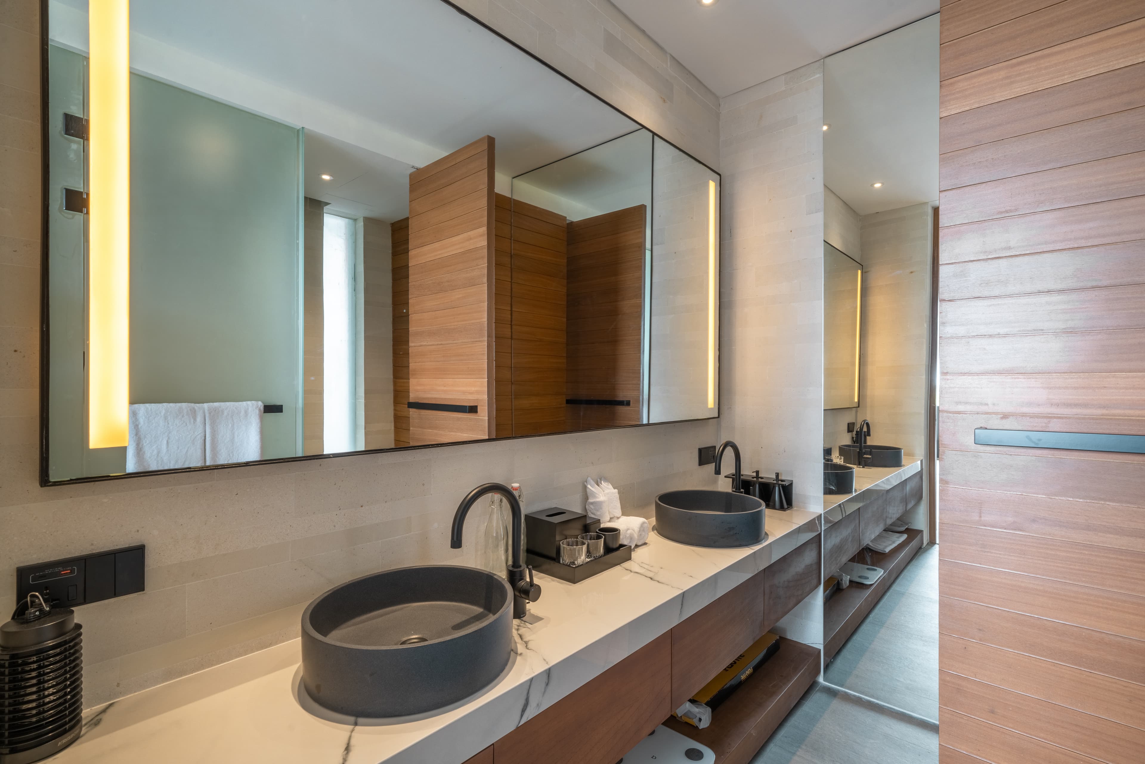 Apartment Detail View 3-4